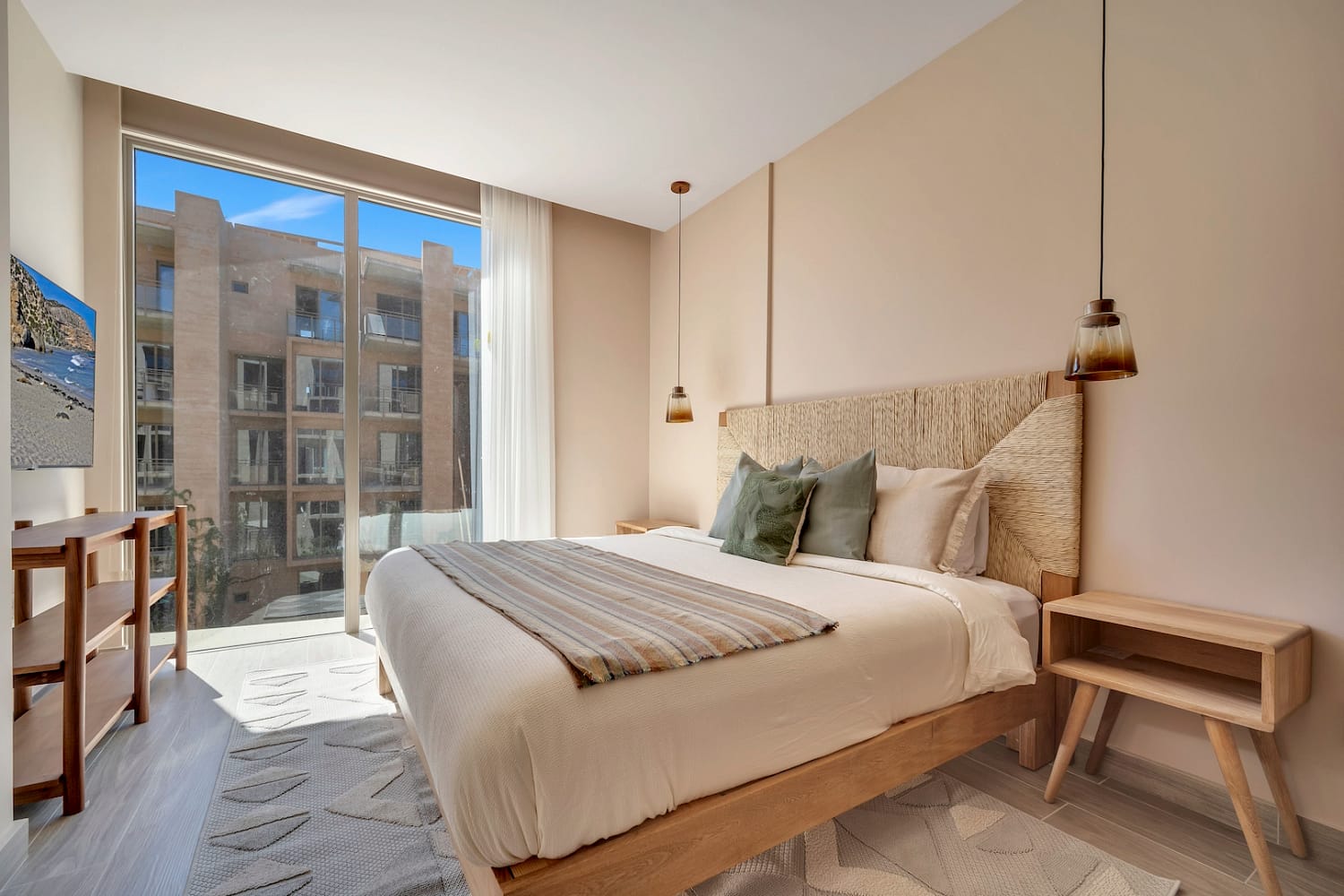 Master Bedroom (1) - 1 Bed